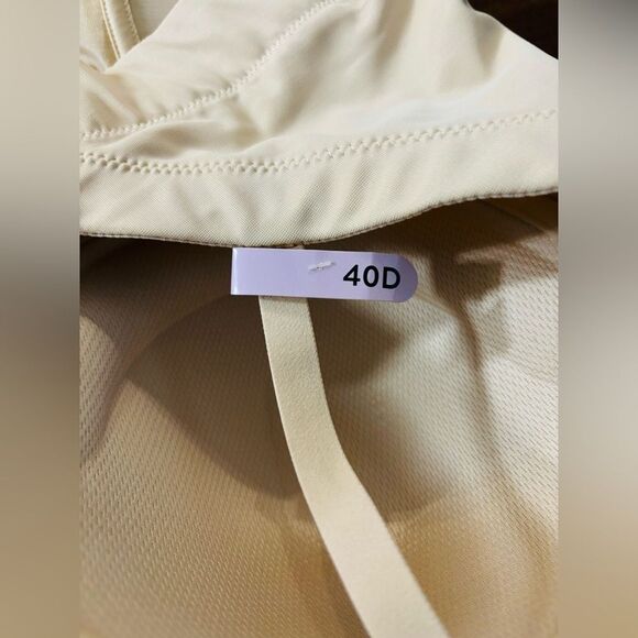 Maidenform Convertible Body Shaper 40D NWT - Picture 7 of 10